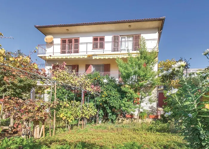 Awesome Apartment In Pula With Wifi